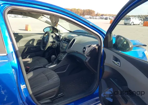 2016 Chevrolet Sonic Lt Auto z USA, uszkodzony, nr VIN 1G1JC5SHXG4173578